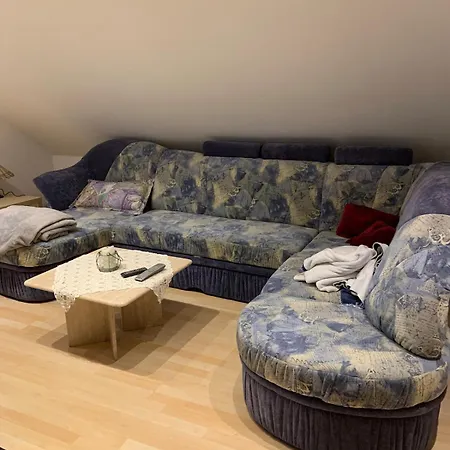 Apartment Geraeumige Dachgeschosswohnung *