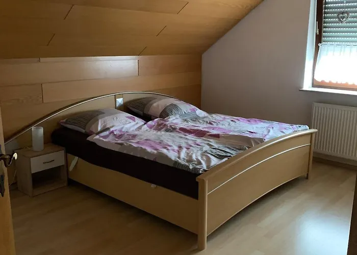 Geraeumige Dachgeschosswohnung